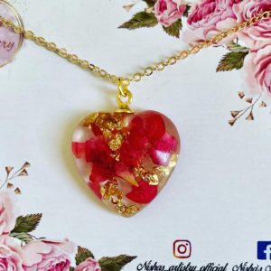Flower heart necklace